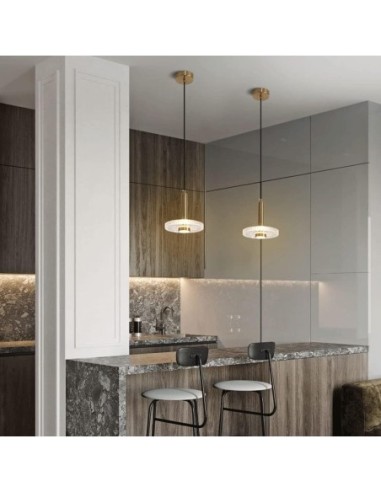 Lámpara LIPS, colgante, metal dorada, acrílico, led